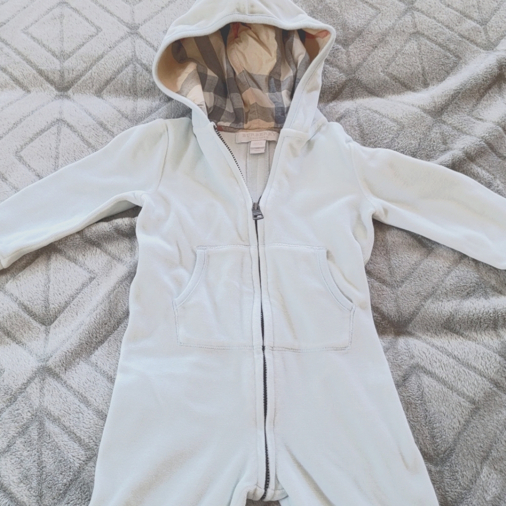 💯 Authentic Burberry Onesie